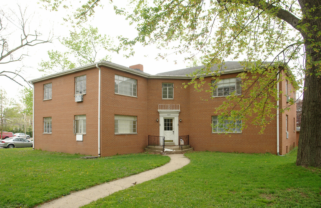 3677 N High St in Columbus, OH - Foto de edificio