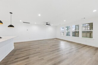 5338 Pease St in Houston, TX - Building Photo - Building Photo