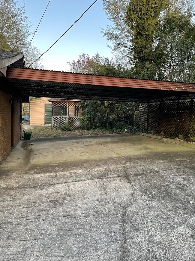 202 Michael St in Bonaire, GA - Foto de edificio - Building Photo