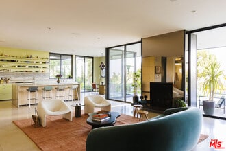 3306 Deronda Dr in Los Angeles, CA - Building Photo - Building Photo