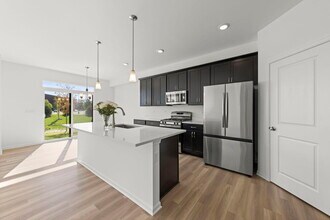 4326 Chelsea Mnr Cir in Aurora, IL - Building Photo - Building Photo