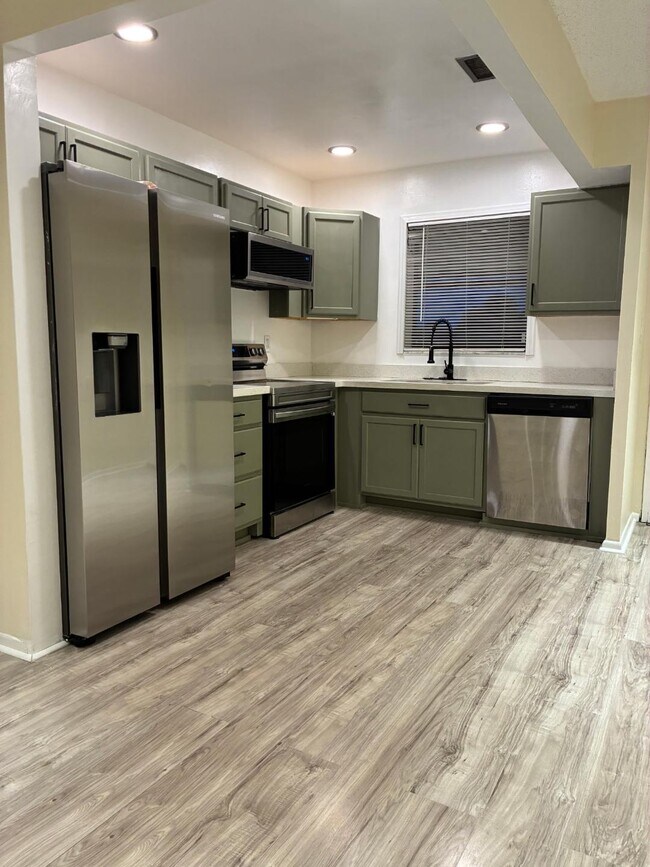 property at 6001 Shaker Wood Cir