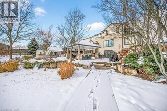 1326 Butter Rd W in Hamilton, ON - Building Photo - Building Photo