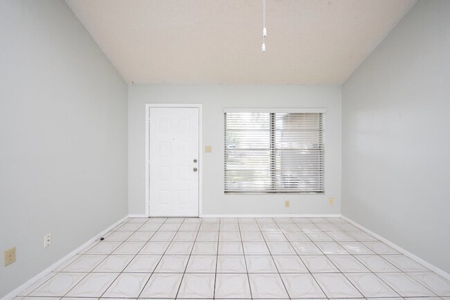 69 Alameda Dr in Kissimmee, FL - Building Photo - Building Photo