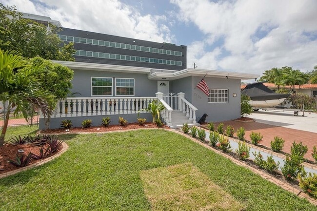 2150 SW 21st Ter in Miami, FL - Building Photo - Building Photo