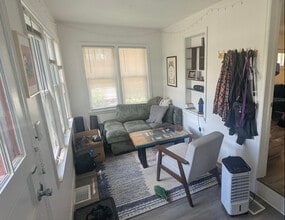 5249 38th Ave S in Minneapolis, MN - Building Photo - Building Photo