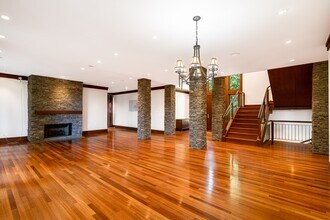 3524 Mathers Ave in West Vancouver, BC - Building Photo - Building Photo