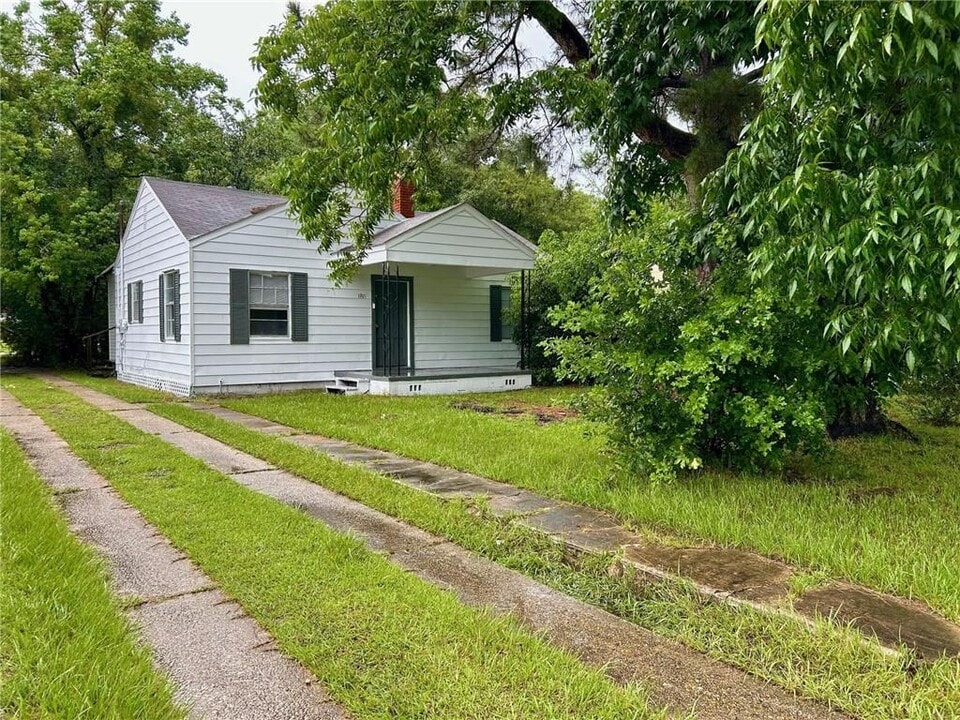 1910 Delta St in Mobile, AL - Building Photo