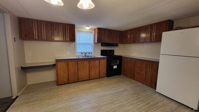 331 Alvin Rd in Pembroke, NC - Building Photo - Building Photo