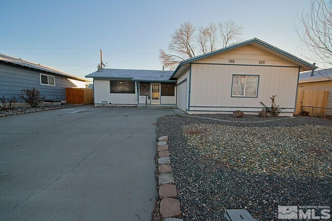 3200 Elaine Way in Sparks, NV - Building Photo - Building Photo