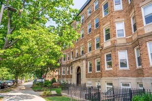 195 Park Dr, Unit 34 in Boston, MA - Building Photo