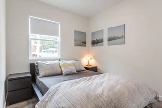 3210 Descanso Dr, Unit A in Los Angeles, CA - Building Photo - Building Photo