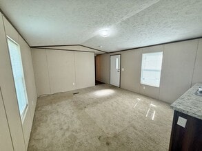 2682 Wynn Rd in Marianna, FL - Building Photo - Building Photo