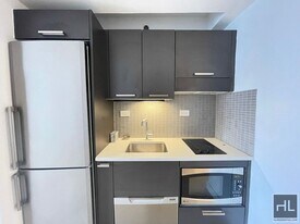 East 39th Street in New York, NY - Building Photo