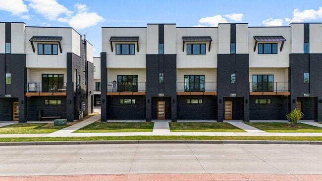 property at 3779 Riverside Dr