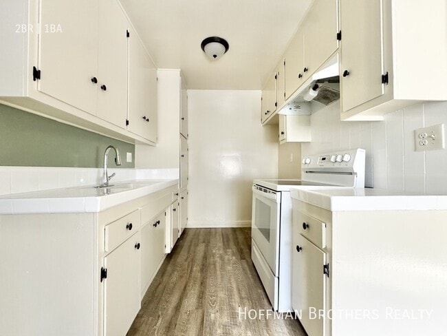 6729 Cleon Ave, Unit 2 in Los Angeles, CA - Foto de edificio - Building Photo