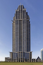 One Park Tower in Mississauga, ON - Building Photo - Building Photo