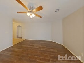 825 Bens Dr in Anna, TX - Building Photo - Building Photo