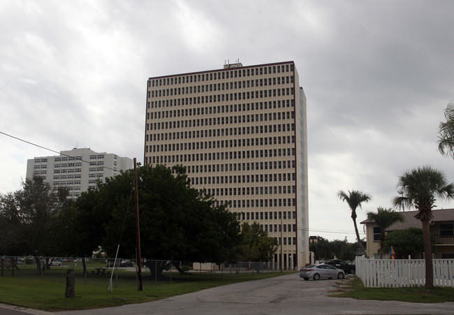 Lutheran Residences of South Pasadena in St. Petersburg, FL - Foto de edificio - Building Photo
