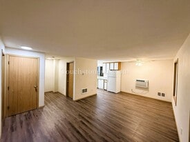 409 SE 143rd Ave in Portland, OR - Building Photo