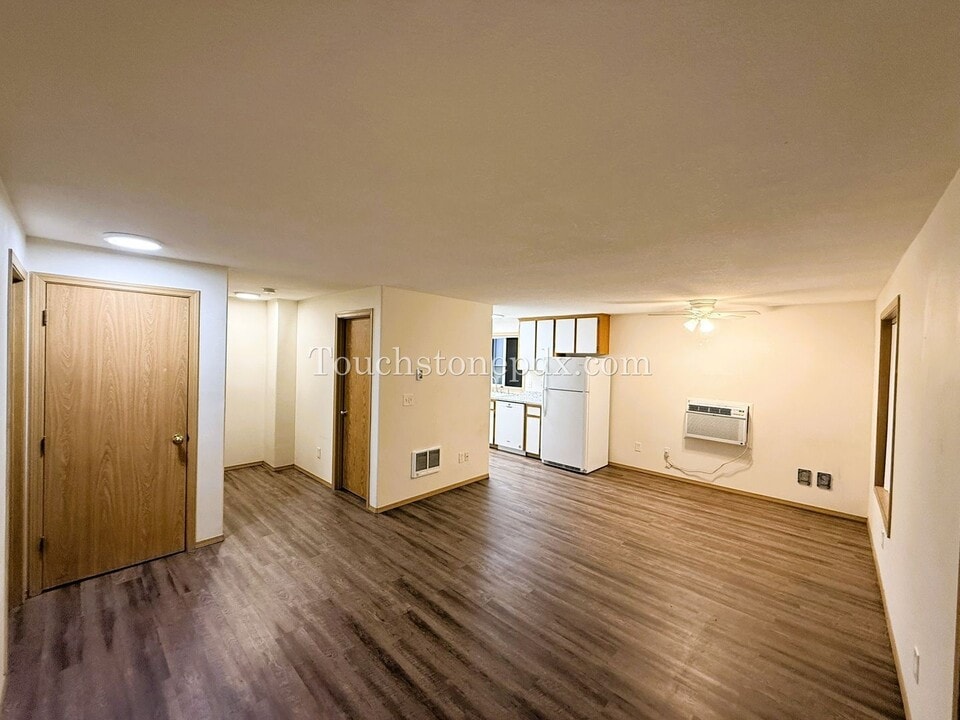 409 SE 143rd Ave in Portland, OR - Building Photo