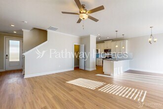 201 Adams Tree Wy in Troutman, NC - Foto de edificio - Building Photo