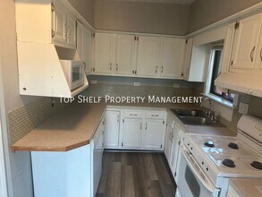 1215 Guthrie Ave in Des Moines, IA - Building Photo - Building Photo