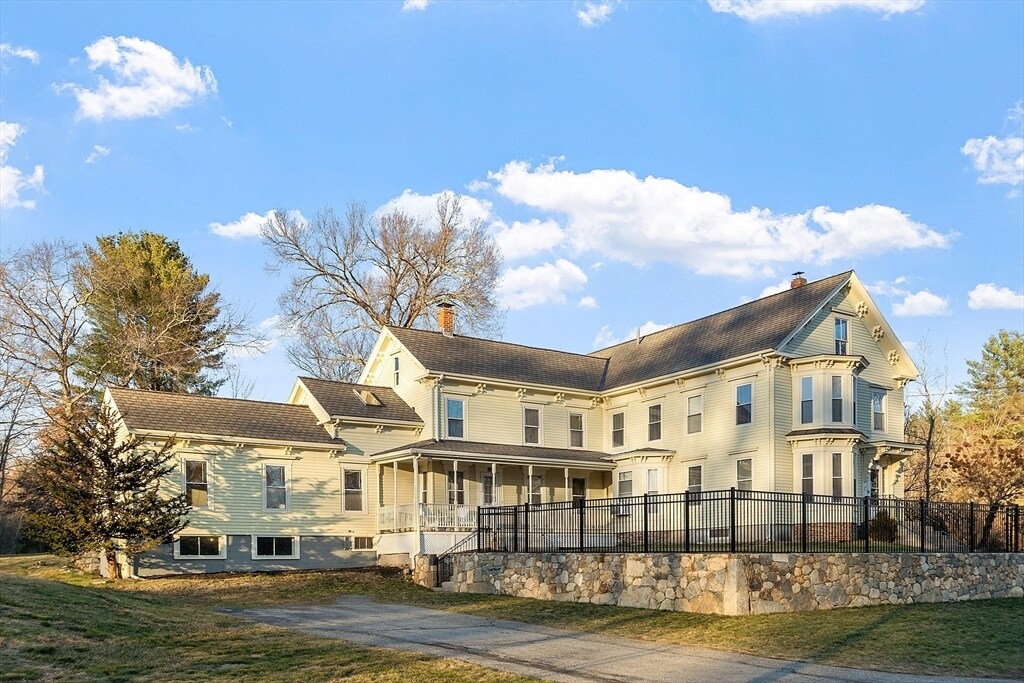 20 Old Lowell Rd in Westford, MA - Building Photo