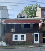 1715 W Market St in Pottsville, PA - Building Photo - Building Photo