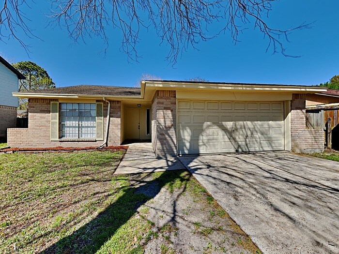 14835 Shottery Dr in Houston, TX - Building Photo