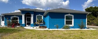 13280 Foresman Blvd in Port Charlotte, FL - Building Photo