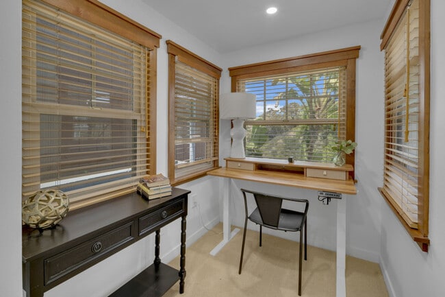 1072 Johnson Ave in San Diego, CA - Building Photo - Building Photo