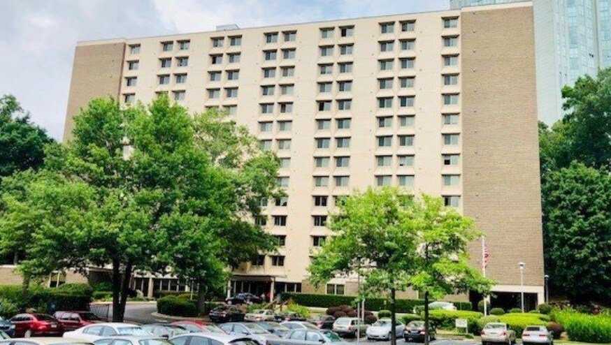 Cathedral Towers in Atlanta, GA - Building Photo