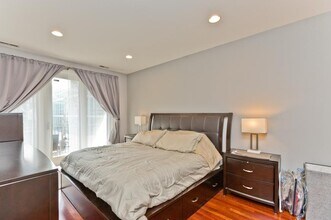 1232 N Milwaukee Ave in Chicago, IL - Building Photo - Building Photo