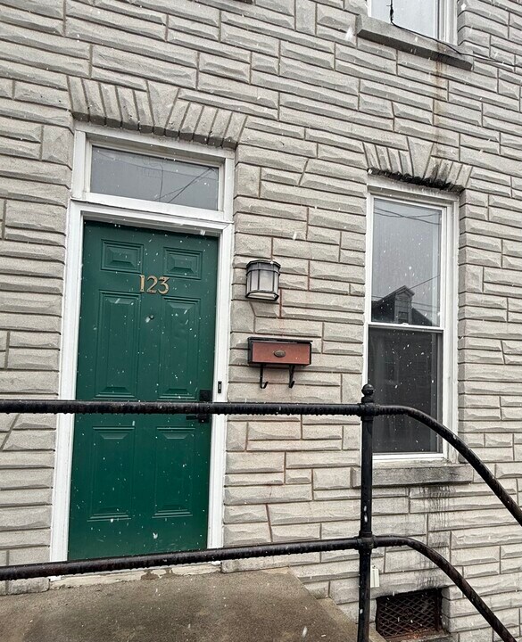 123 Old Dorwart St in Lancaster, PA - Foto de edificio