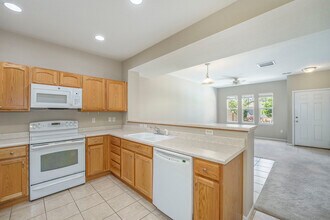 17922 E 104th Pl in Commerce City, CO - Building Photo - Building Photo