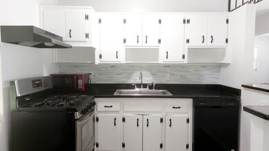 1680 6th Ave in Vero Beach, FL - Building Photo - Building Photo
