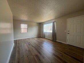 101 Cairo Dr in Gray, TN - Building Photo - Building Photo