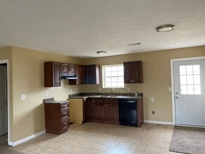 906 Red Oak Ln in Dandridge, TN - Building Photo - Building Photo