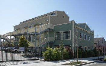 1565 32nd St in Emeryville, CA - Building Photo - Building Photo