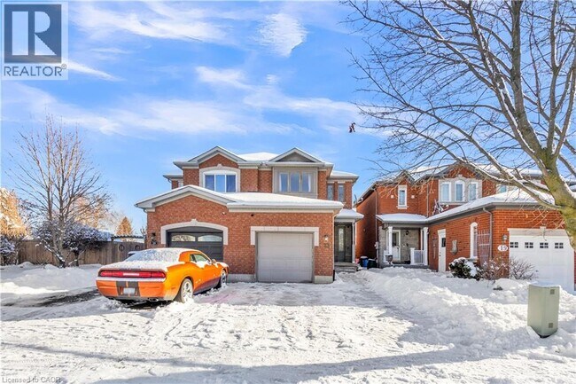 23 Stonecairn Dr in Cambridge, ON - Building Photo - Building Photo