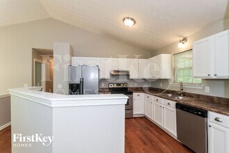 5514 Chestnut Creek Ln in Flowery Branch, GA - Building Photo - Building Photo