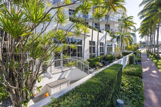 2001 Meridian Ave in Miami Beach, FL - Building Photo - Building Photo