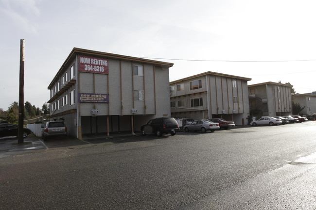 Lake City Apartments in Seattle, WA - Building Photo - Building Photo