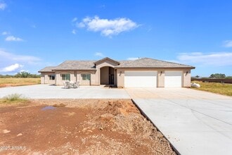 8373 E Sunwing Ridge Dr in Hereford, AZ - Building Photo - Building Photo