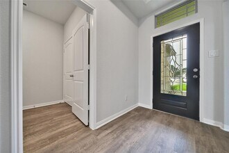 20082 Torrey Pines Ln in Cleveland, TX - Building Photo - Building Photo