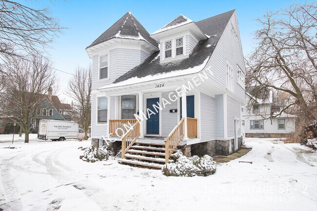 1424 Portage Street in Kalamazoo, MI - Building Photo - Building Photo