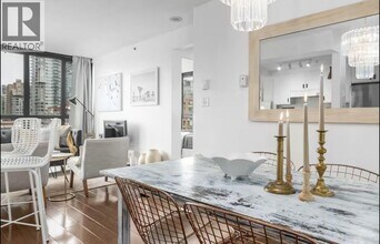 907 Beach Ave in Vancouver, BC - Building Photo - Building Photo