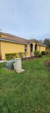 971 NE 42nd Pl in Homestead, FL - Foto de edificio - Building Photo