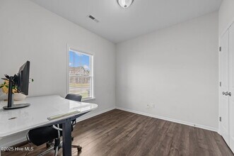 828 Knoll Cir in Greenville, NC - Building Photo - Building Photo